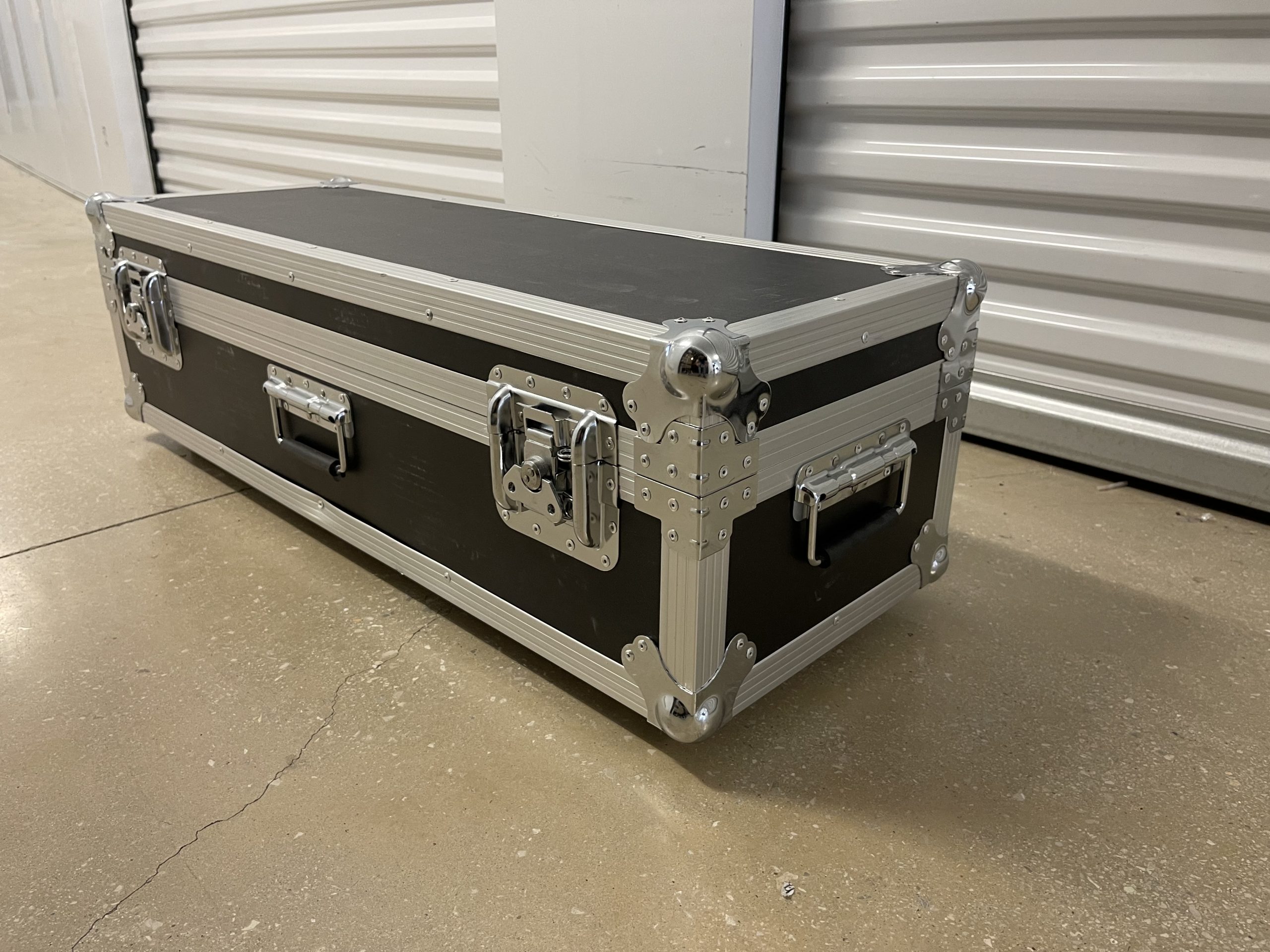 In stock 110 cm doll Flight case - Image 9