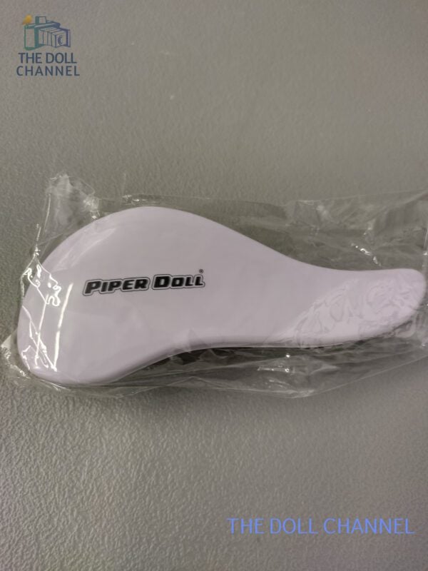 Piper Doll Brush