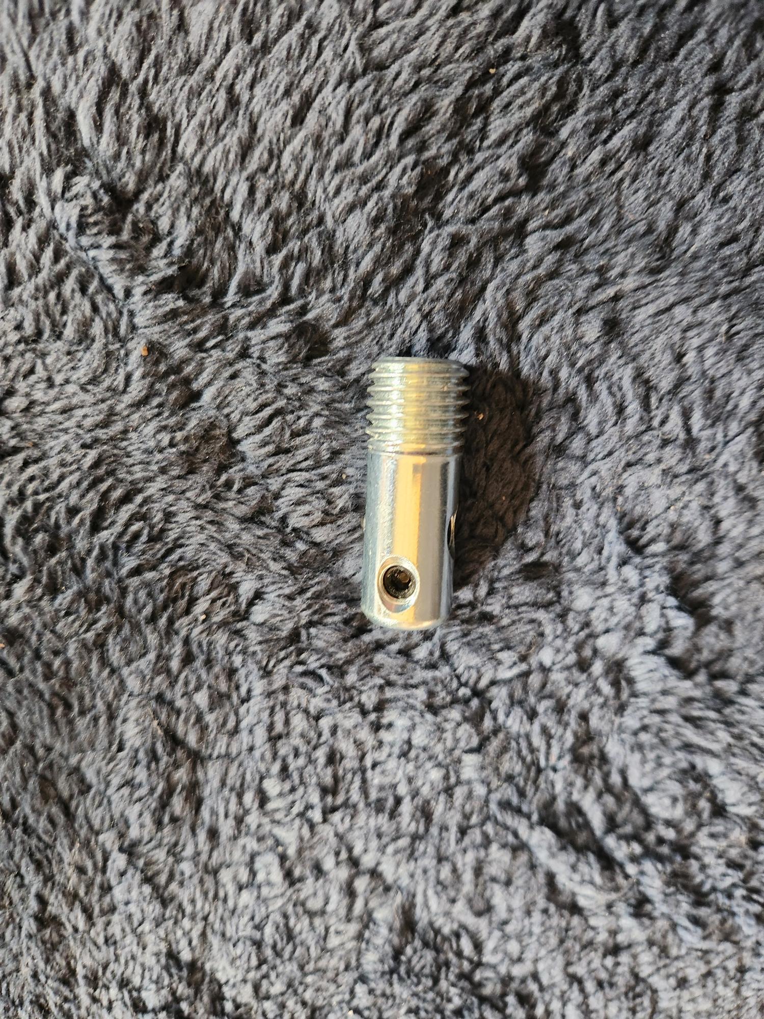 M16 Quick Connect Bolt